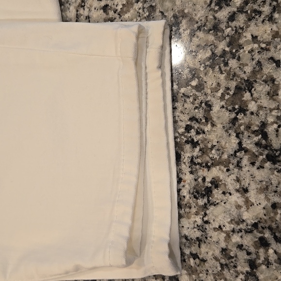 DEMOCRACY AB TECHNOLOGY TAPERED LEG ANKLE/CROPPED WHITE JEANS. SIZE 20 W. - Picture 12 of 13